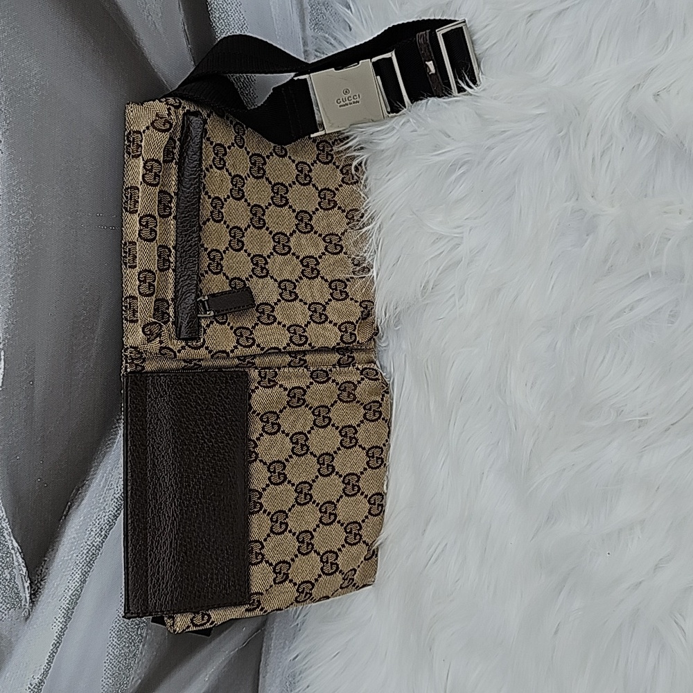 GUCCI GG CANVAS BELT BAG